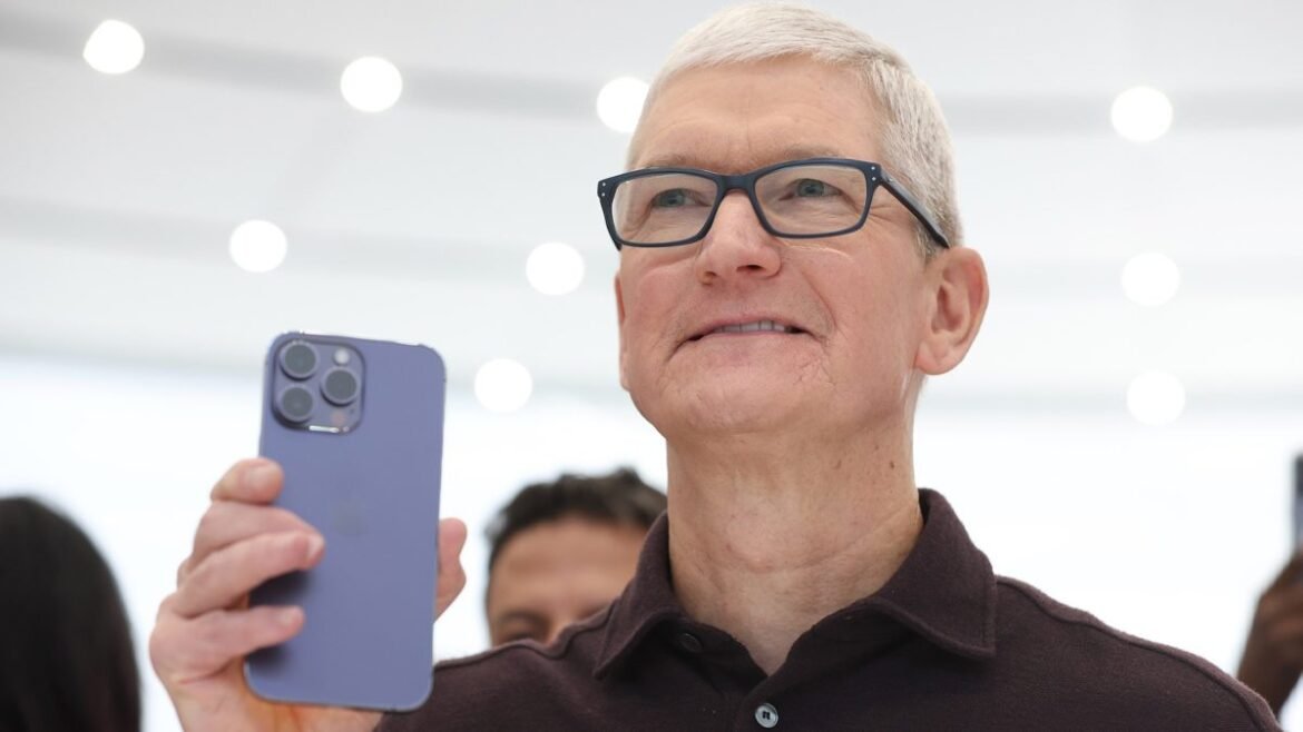 Apple: Οι στρατηγικές πίσω από τη διατήρηση χαμηλών τιμών για το iPhone σε εποχές δασμικών αβεβαιοτήτων