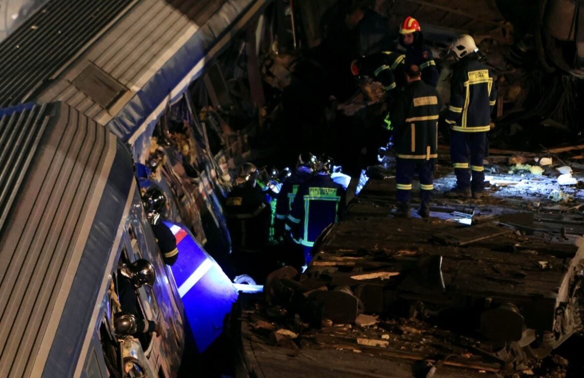 Τέμπη: Αποκαλύψεις από τις δύο τεχνικές εκθέσεις Κοκοτσάκη – Αντιδράσεις και η ανάρτηση Καρυστιανού που συγκλονίζει