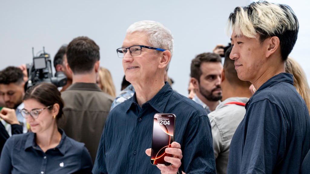 Η Apple Σχεδιάζει Επαναστατική Αναδιάρθρωση: Νέα Χρονοδιαγράμματα για iPhone και Foldable Μοντέλο στον Ορίζοντα!