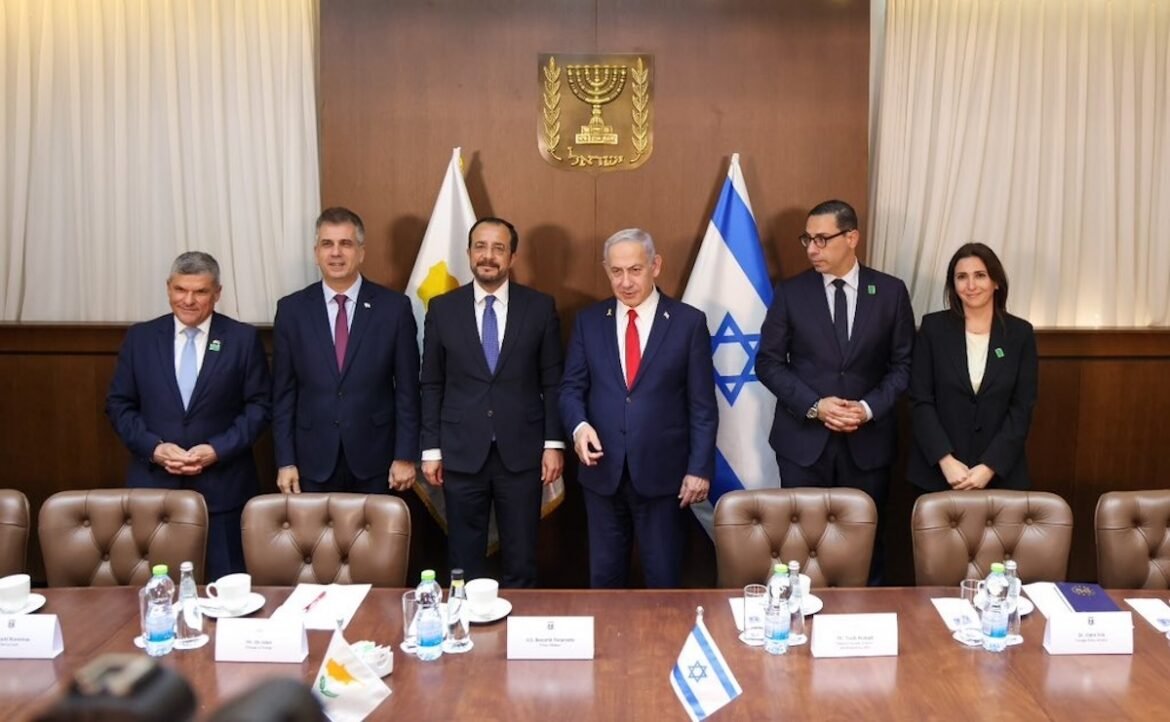 «Ηλεκτρική Επανάσταση: Υπογραφή της Διασύνδεσης Κύπρου – Ισραήλ το 2025»