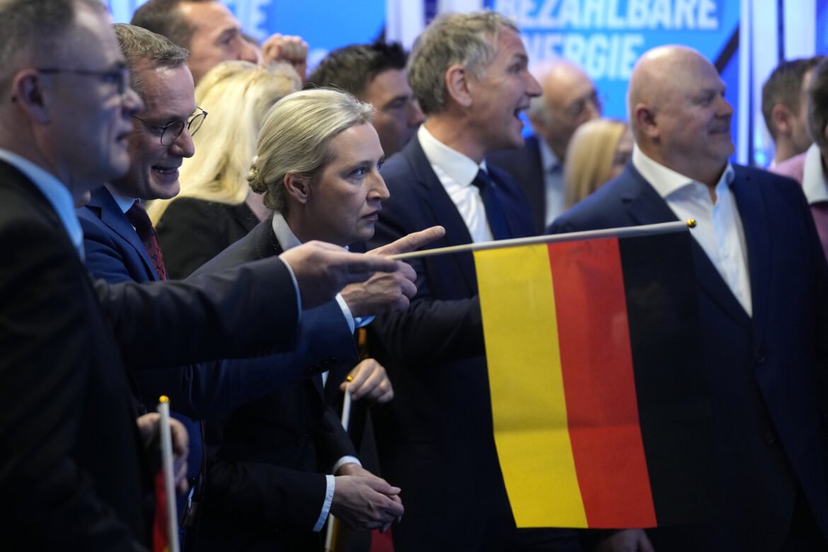 «Αποκαλύψεις από τον φάκελο των μυστικών υπηρεσιών: Το AfD στο στόχαστρο του εξτρεμισμού και της ακροδεξιάς»