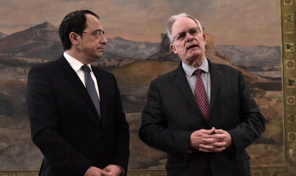 «Τασούλας στην Κύπρο: Σημαντική Συνάντηση με Χριστοδουλίδη»