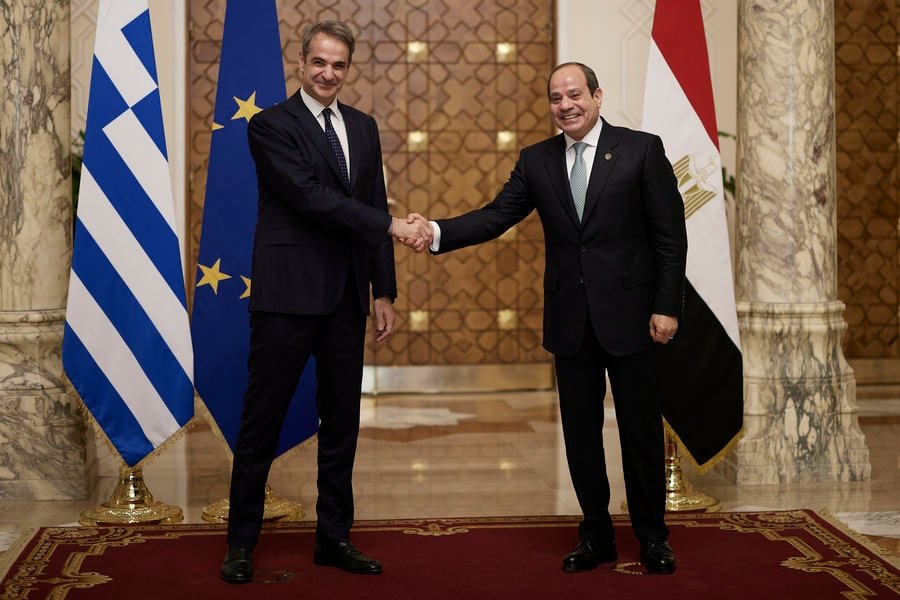 «Συνάντηση Κορυφής στην Αθήνα: Ο Μητσοτάκης υποδέχεται τον Αιγύπτιο Πρόεδρο Αλ Σίσι – Οι κρίσιμες συζητήσεις που έρχονται»