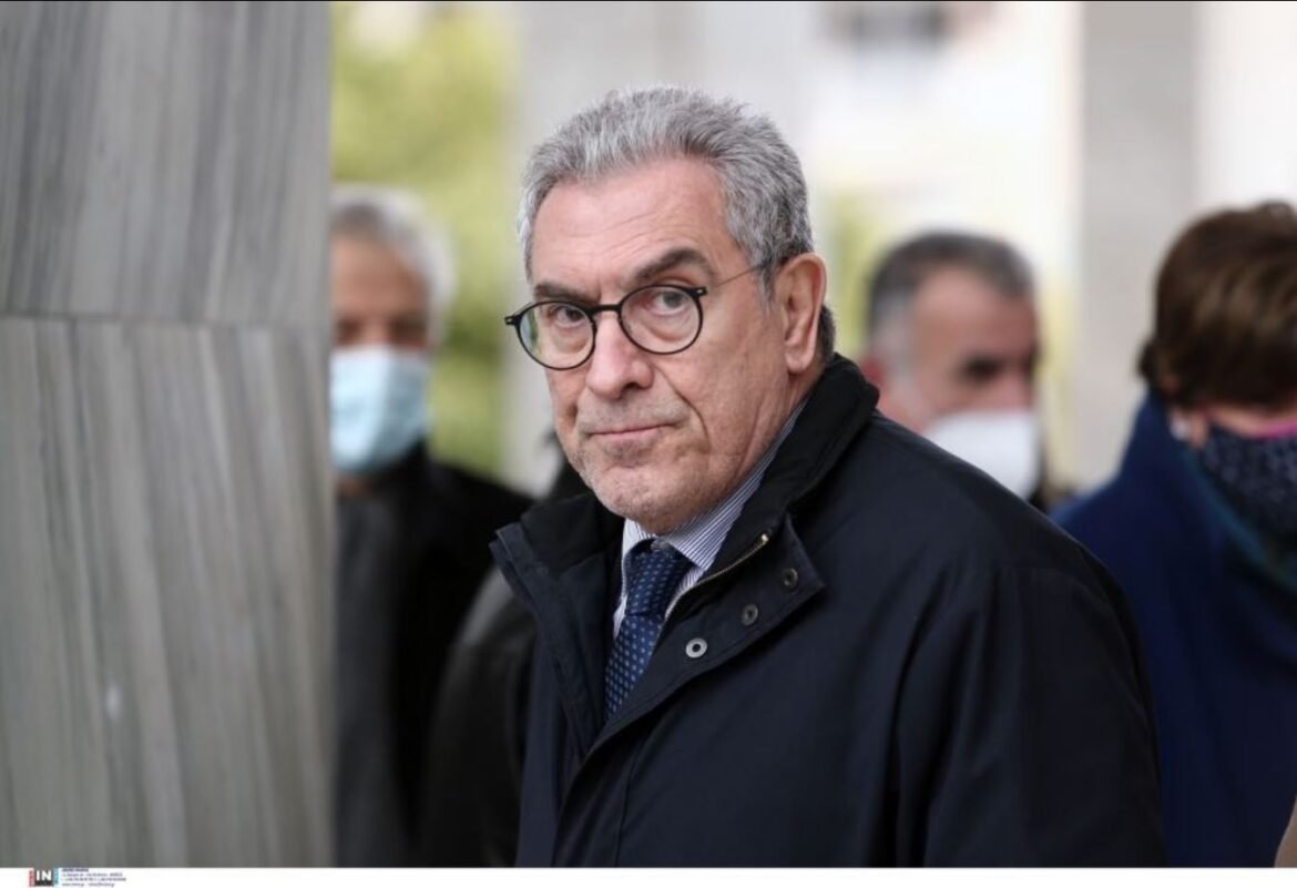 «Σάλος στα Τέμπη: Μήνυση Καπερνάρου κατά Παπαδάκη για την αμφισβήτηση της γνησιότητας»