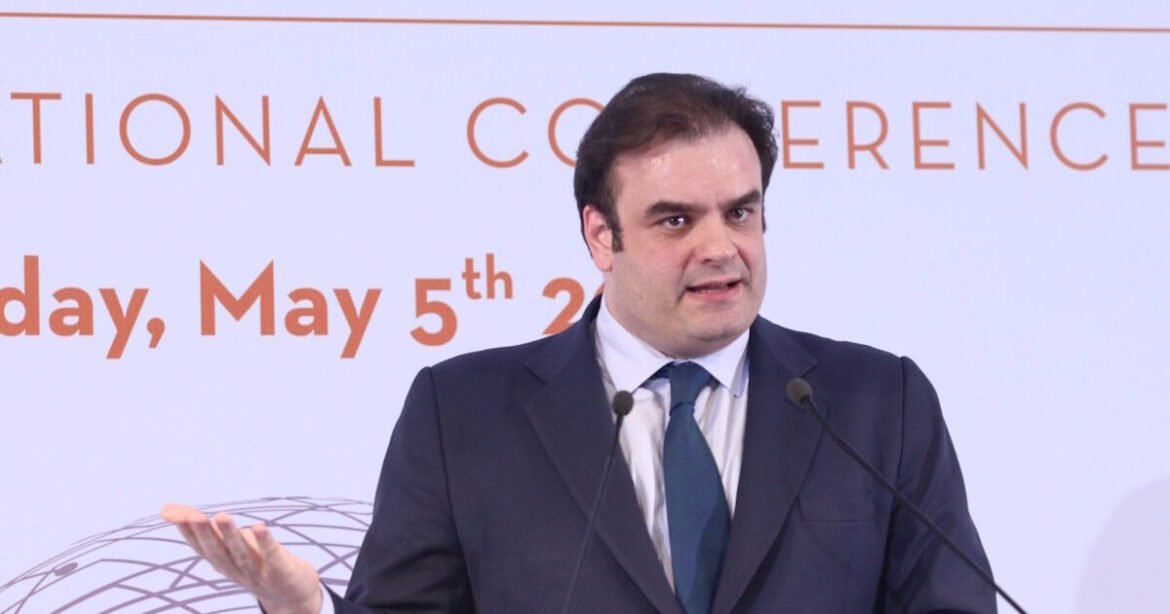 «Πιερρακάκης: Νέες Ψηφιακές Στρατηγικές για την Καταπολέμηση της Φοροδιαφυγής»