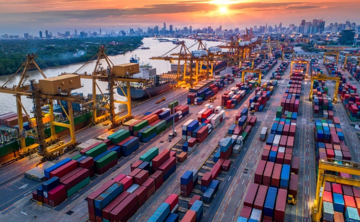 «ΕΕ: Η Αντεπίθεση στους Δασμούς του Τραμπ – Αναλυτική Λίστα Αντίποινων»