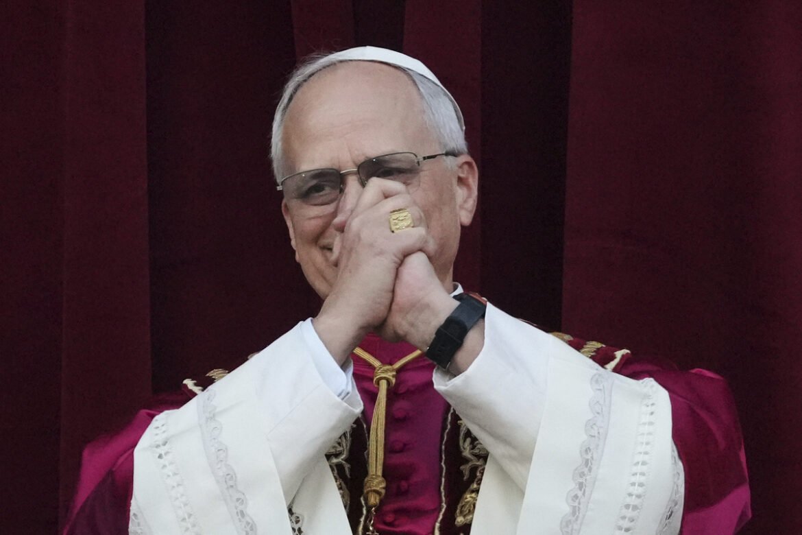 Ανακαλύπτοντας τον Ρόμπερτ Φράνσις Πρεβόστ: Ο Άνθρωπος πίσω από τον νέο Πάπα Λέων 14ο!