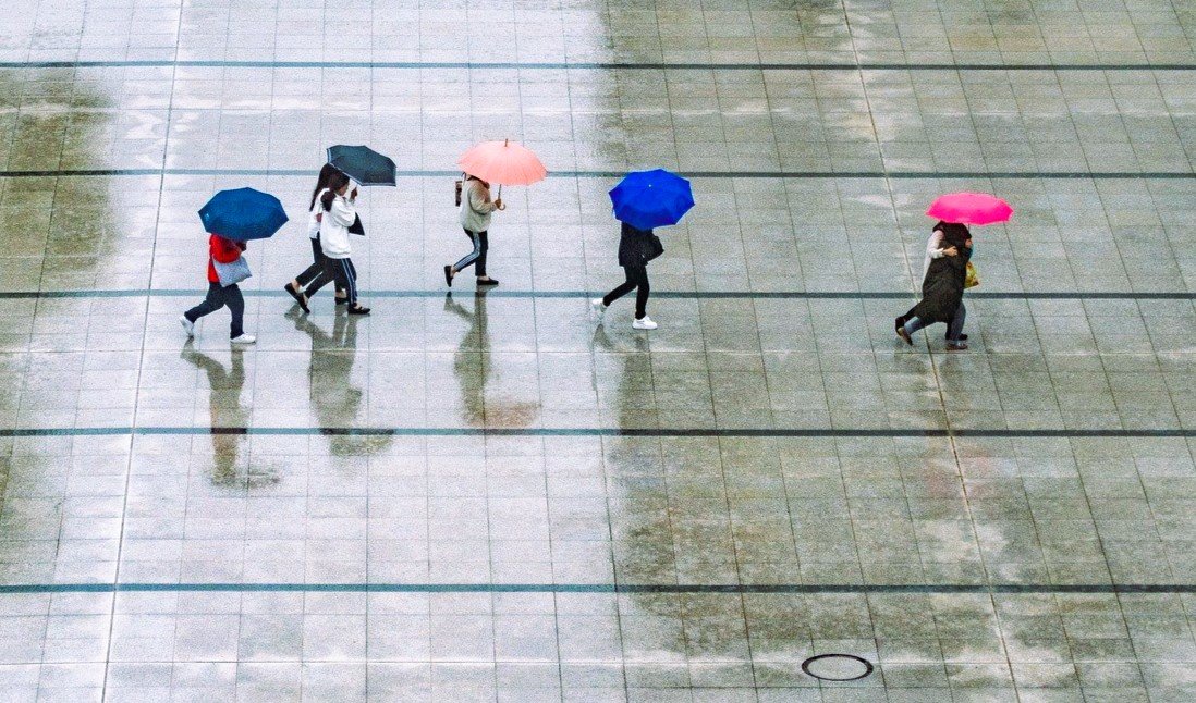 «Σαββατοκύριακο με Ψυχρές Αέριες Μάζες: Πώς θα επηρεάσει τη Θερμοκρασία – Συμβουλές Μαρουσάκη για το Βράδυ»