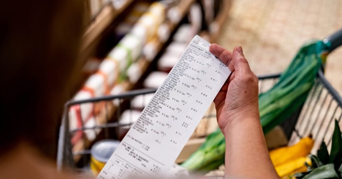 ΕΛΣΤΑΤ: Στο 2% μειώθηκε ο πληθωρισμός τον Απρίλιο