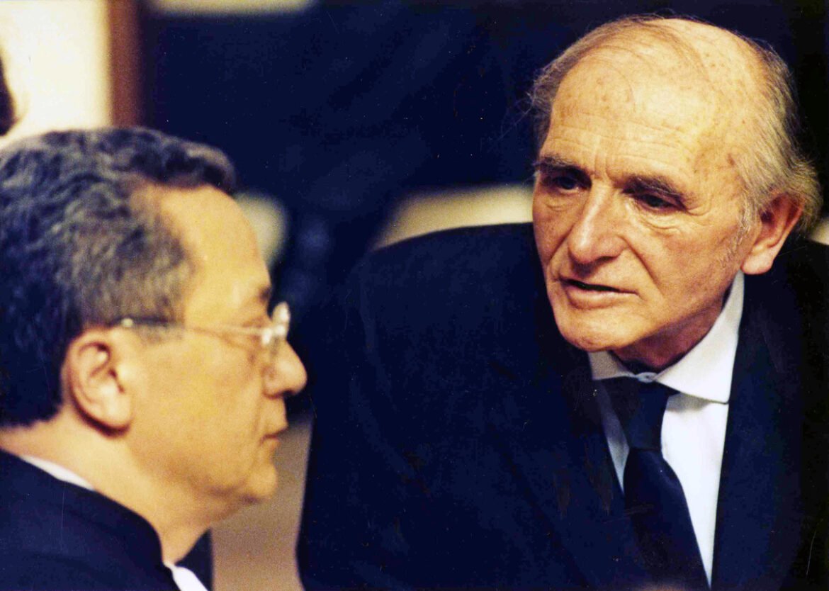 «Κλάους Μπάρμπι: Ο Χασάπης της Λυών και η Σκοτεινή Σύνδεση με τα Καρτέλ Ναρκωτικών της Λατινικής Αμερικής»