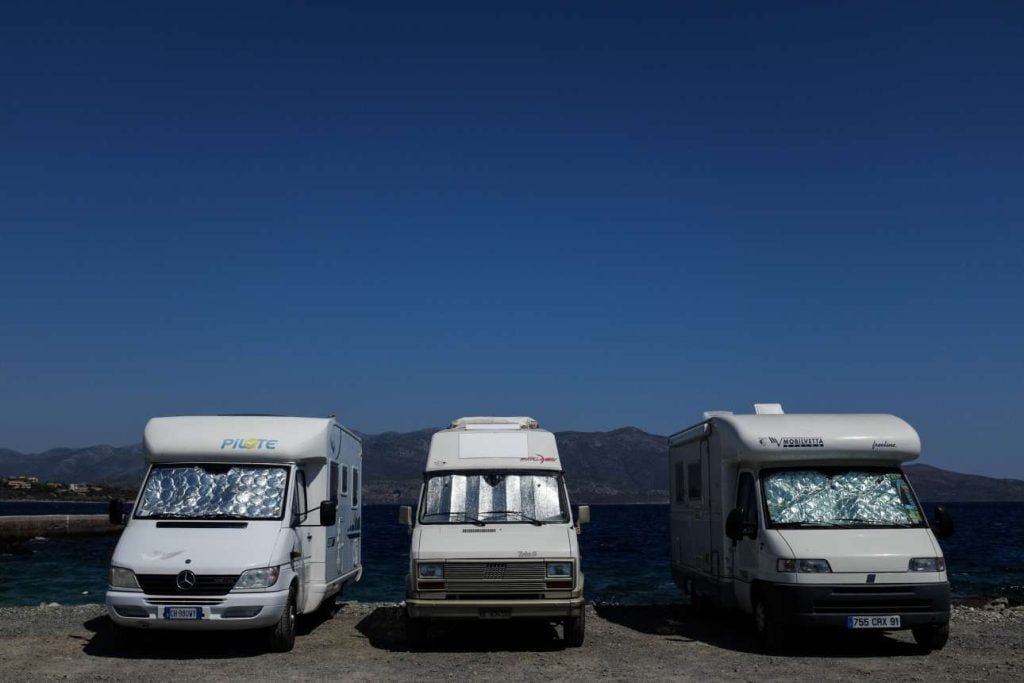 «Ανατροπή στο Υπουργείο Τουρισμού: Προσπάθειες για τη Δημιουργία Camper Stops»