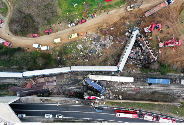 Τέμπη: Νέα στοιχεία για την αλλοίωση του χώρου παρέδωσαν στην ανακρίτρια οι γονείς του Βαΐου Βλάχου
