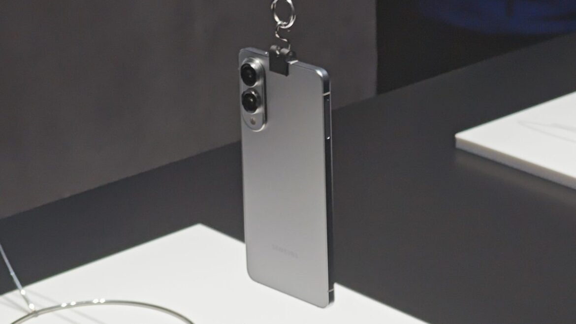 «Η Samsung αποκαλύπτει την ημερομηνία-κλειδί για το Galaxy S25 Edge: 13 Μαΐου!»