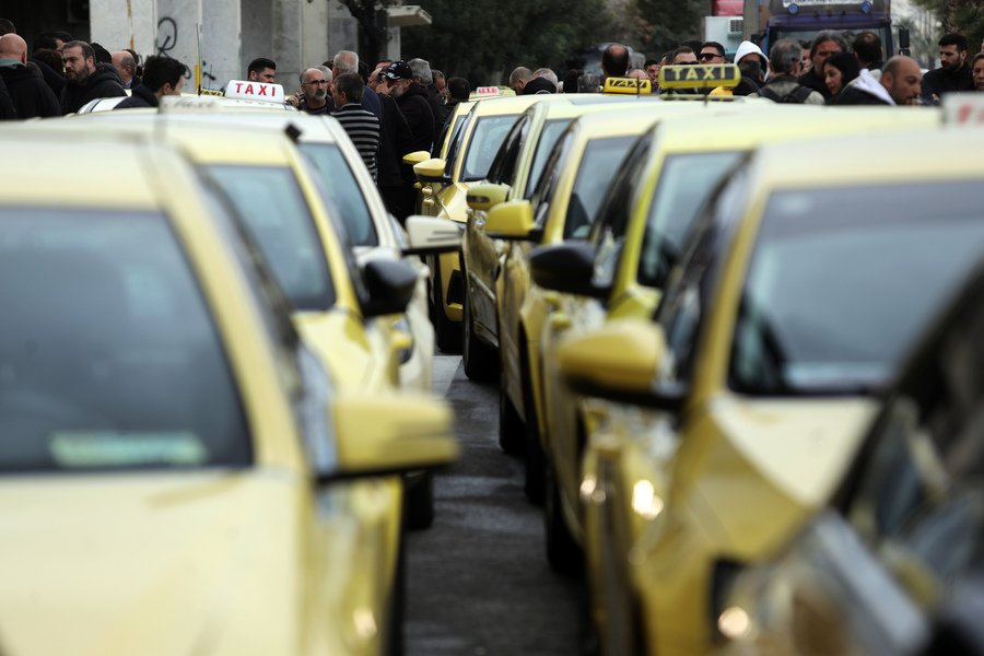 Στάση Εργασίας Ταξί: Τρίωρη Αναστάτωση στον Διεθνή Αερολιμένα την Πέμπτη!