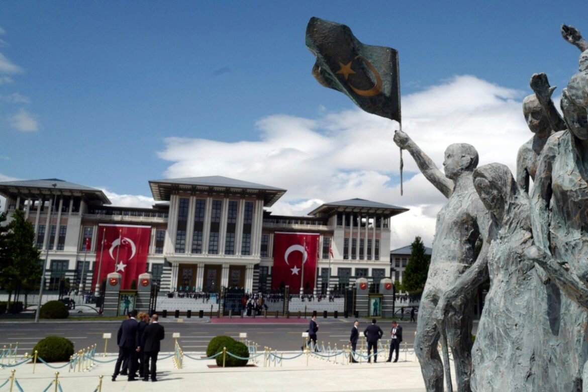 Βόσπορος: Οι Άγνωστες Ρωσικές Αποστολές και οι Γρίφοι Πούτιν-Τραμπ που Σκιάζουν την Ιστορία