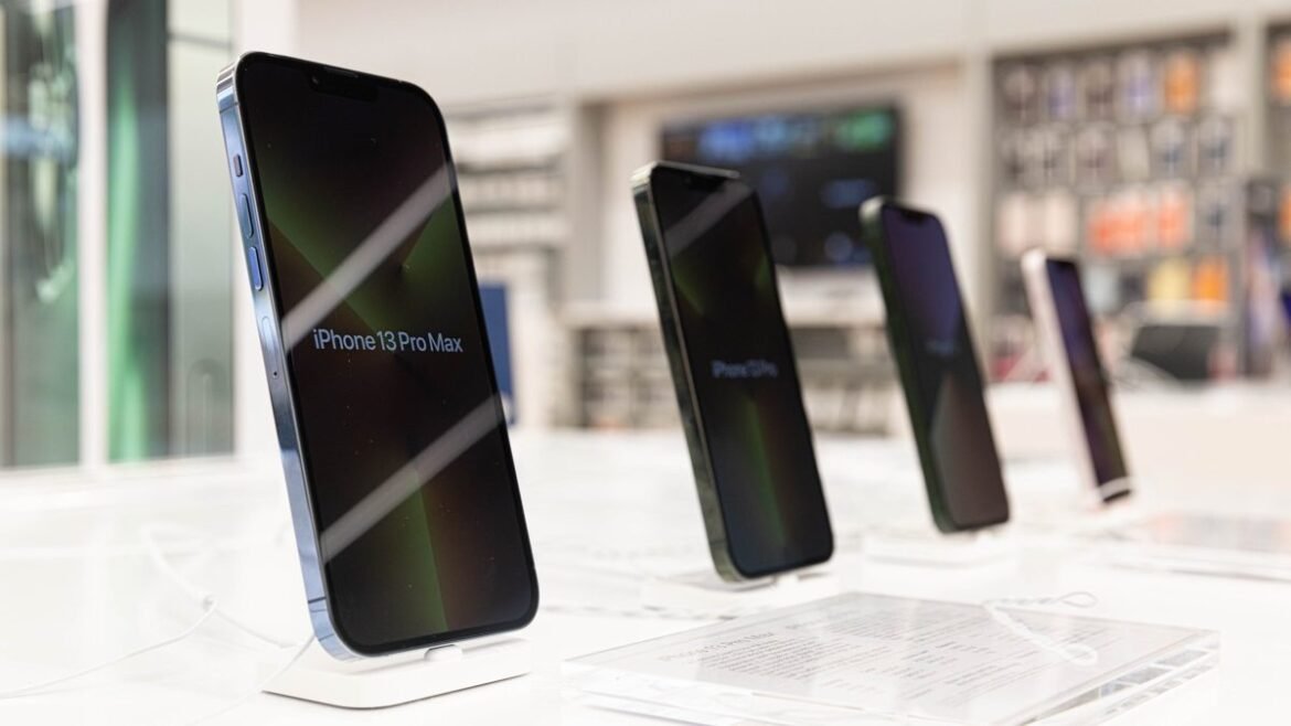 «Επαναστατική Ενημέρωση: Το iPhone 13 Κερδίζει Δορυφορική Υποστήριξη με το iOS 18.5!»