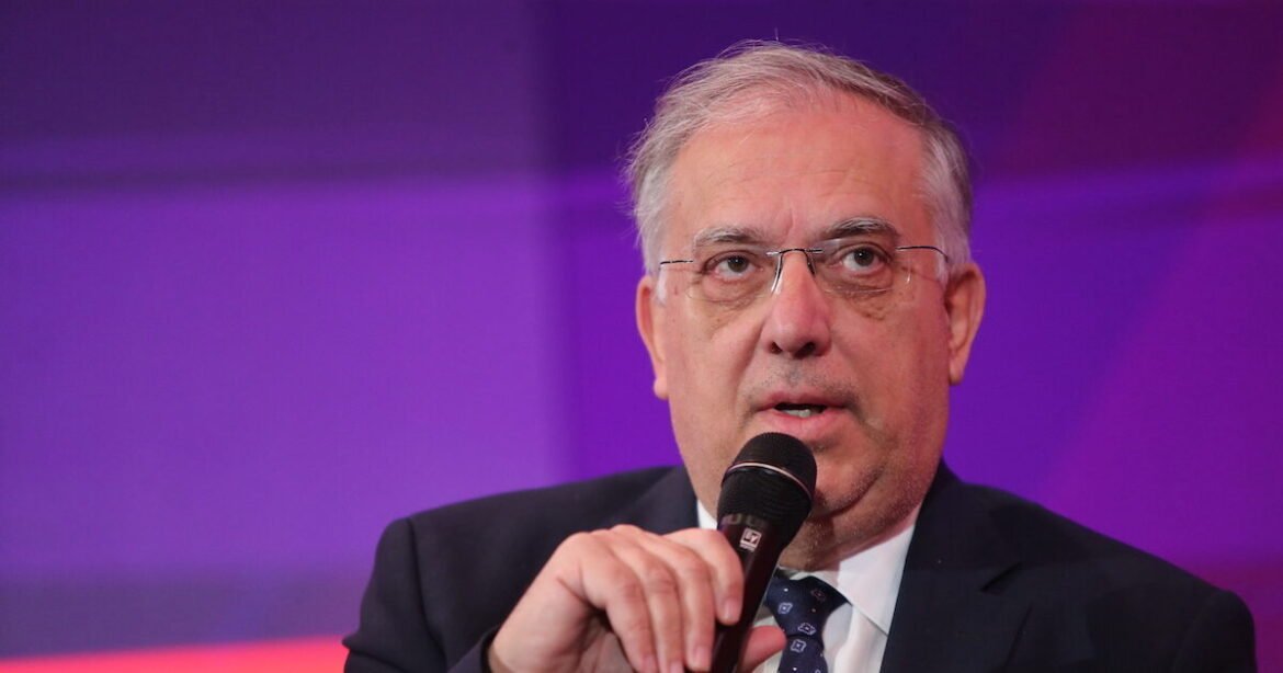 Θεοδωρικάκος: Επαναστατική Εποπτεία της Αγοράς για Δυνατή Προστασία του Καταναλωτή