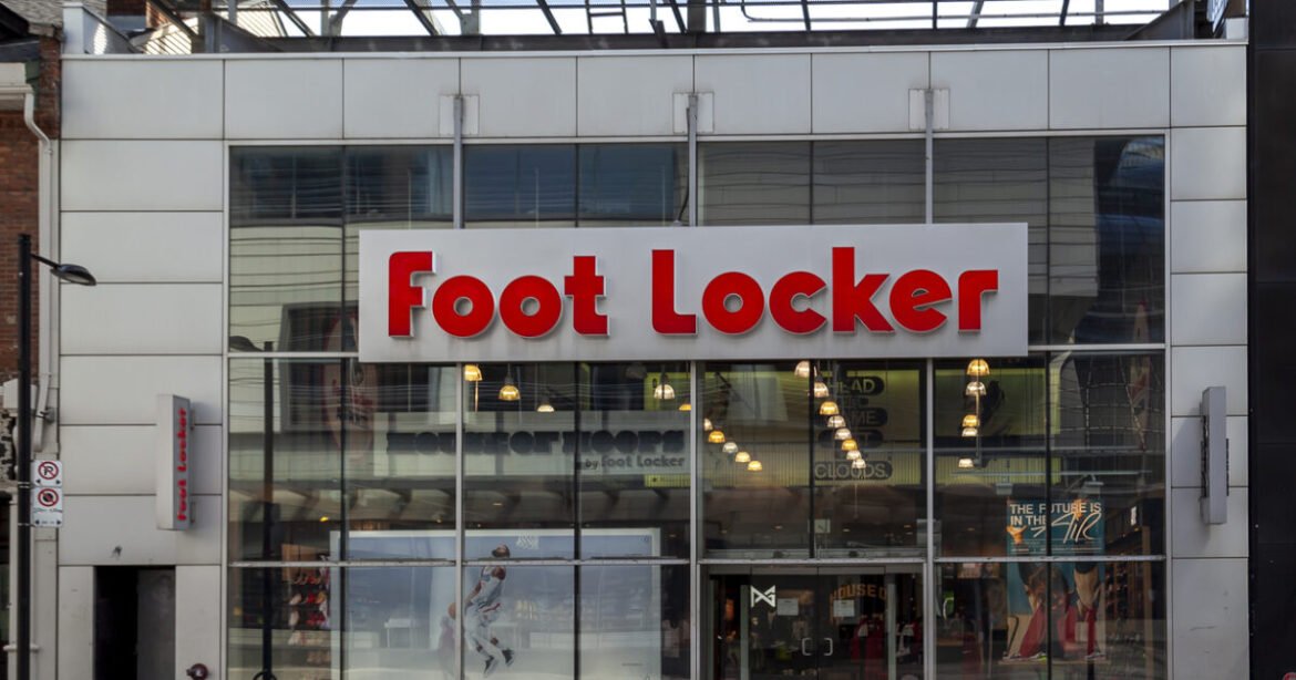 Συναρπαστική Εξαγορά: Η Dick’s Sporting Goods Αποκτά την Foot Locker για 2,4 Δισ. Δολάρια!