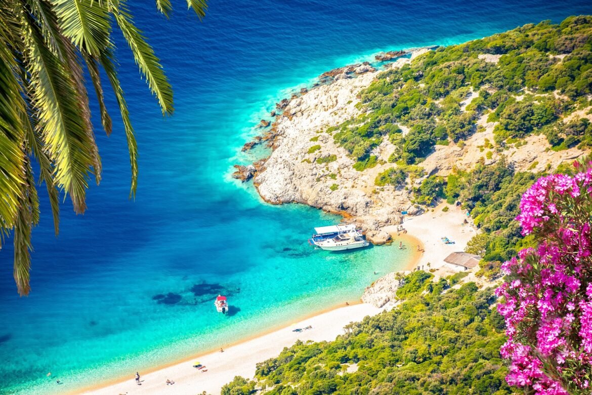 Ανακαλύψτε τους 10 πιο μαγευτικούς καλοκαιρινούς προορισμούς του 2025!