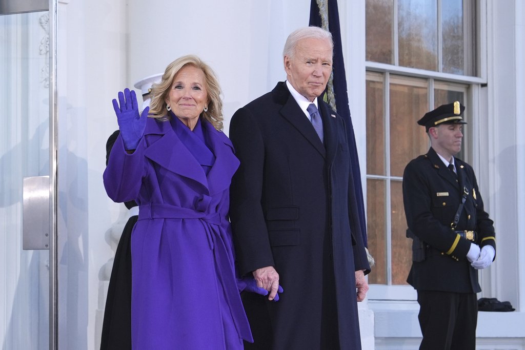 «Τζο Μπάιντεν: Αντιμέτωπος με τη Δοκιμασία του Καρκίνου του Προστάτη μετά την Απώλεια του Γιου του»