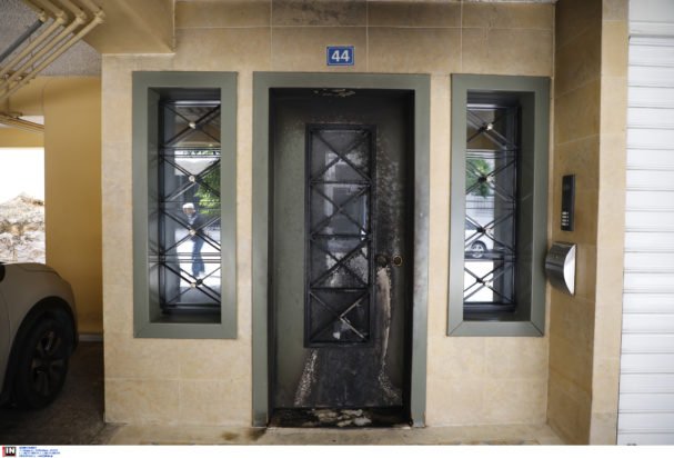 «Σκάνδαλο: Ανάληψη Ευθύνης για τις Εμπρηστικές Επιθέσεις στα Σπίτια Χαρακόπουλου και του Πρώην Προέδρου»