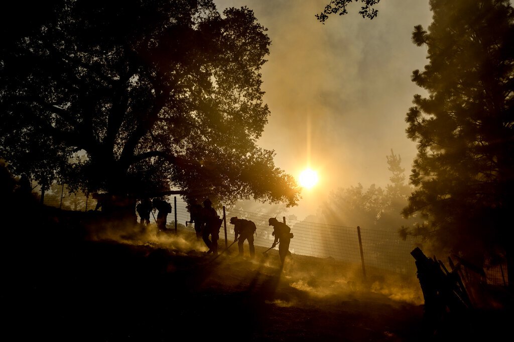 «Καπνός από τις Δασικές Πυρκαγιές του Καναδά: Έφτασε στην Ελλάδα και Δημιουργεί Ανησυχία»