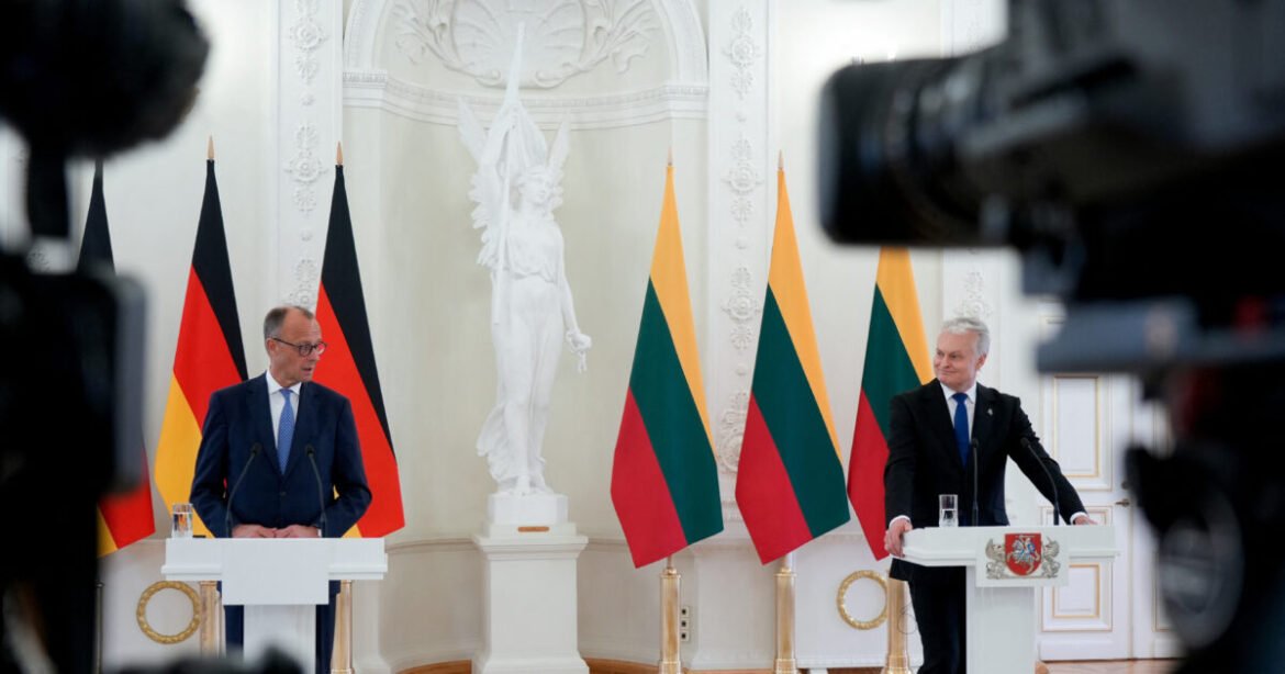 «Μερτς: Υπέρ της αύξησης των αμυντικών δαπανών στο ΝΑΤΟ στο 5%»