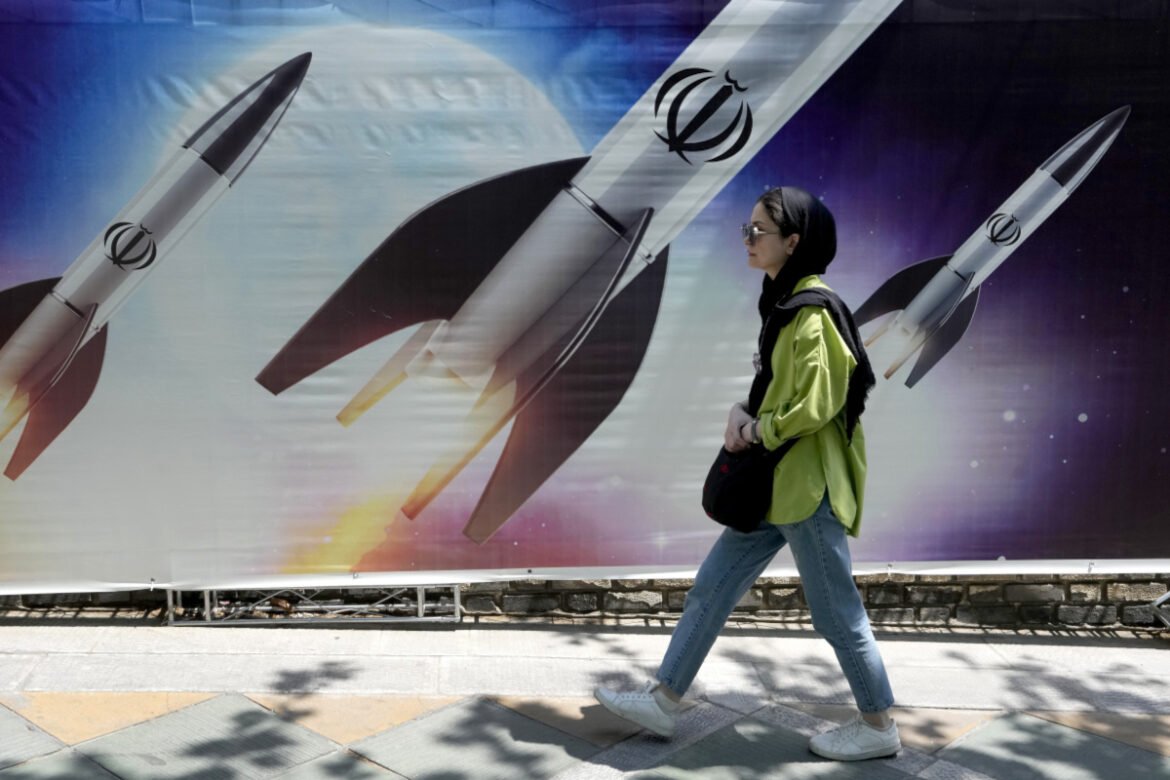 «Τραμπ: Ο Καιρός των Πυρηνικών Έφτασε – Οι ΗΠΑ Στερούν Από το Ιράν τη Δύναμη»