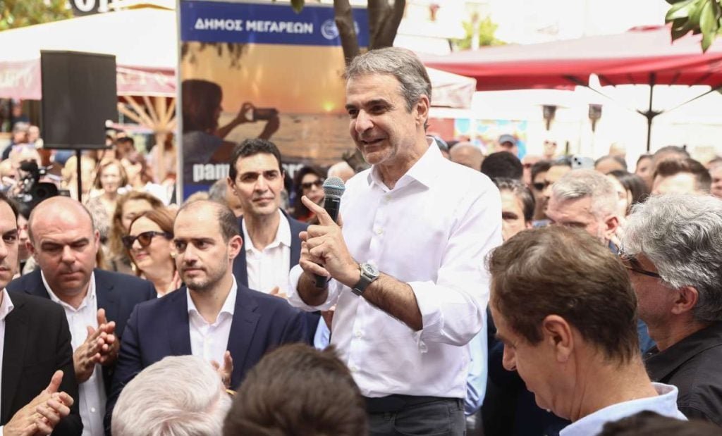 «Μητσοτάκης στο Κέντρο Υγείας Μεγάρων: Η Επανάσταση στην Υγειονομική Περίθαλψη Ξεκινά!»