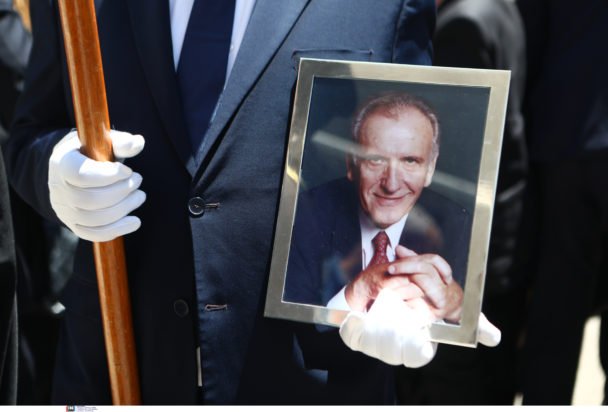 «Συγκίνηση και Αναμνήσεις: Το Τελευταίο «Αντίο» στον Χρήστο Ροκόφυλλο, τον Πρώην Υπουργό του ΠΑΣΟΚ – ΦΩΤΟ»