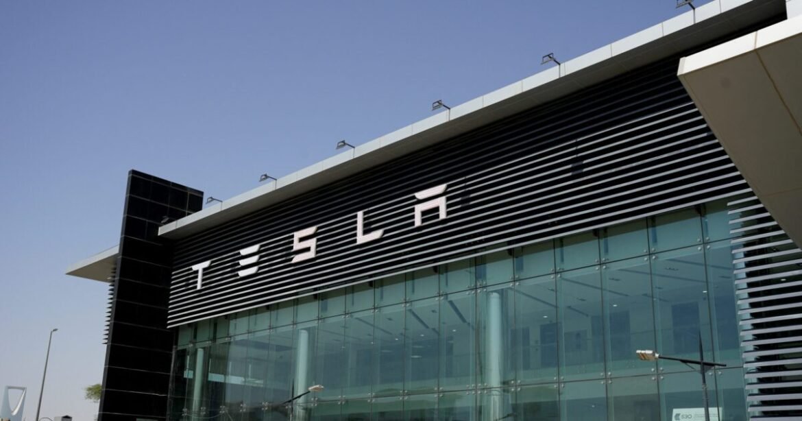 Σοκ για την Tesla: Πωλήσεις στην Ευρώπη καταρρέουν κατά 50% τον Απρίλιο!