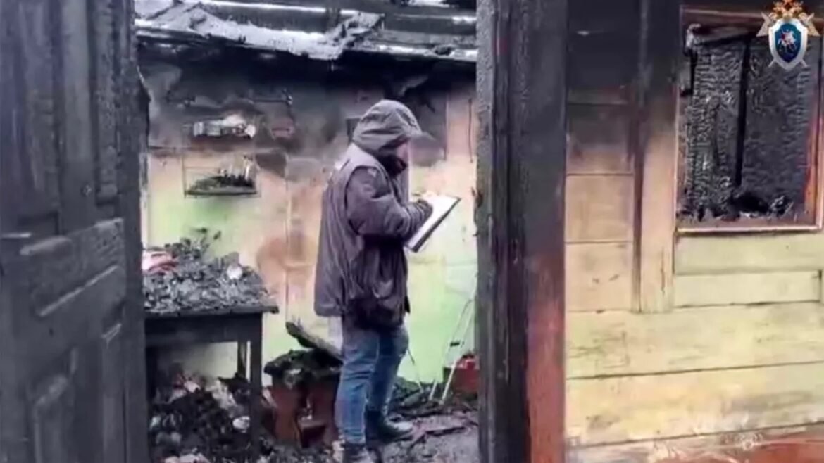 «Σοκ και Δέος: 17χρονος Σκοτώνει και Καίει 4 Παιδιά σε Πάρτι Ανηλίκων μετά από Σεξουαλική Απόρριψη»