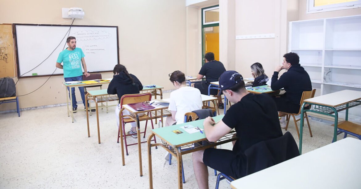 Πανελλήνιες 2025: Δημιουργικότητα στο προσκήνιο με το θέμα της Γλώσσας για τους υποψηφίους των ΓΕΛ!