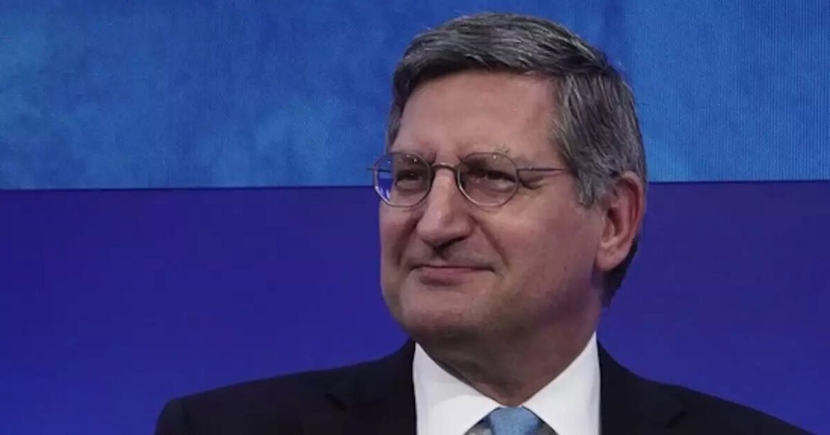 «Εθνική Τράπεζα: Μυλωνάς Ανακοινώνει Αύξηση Διανομής Κερδών στους Μετόχους στο 60% για το 2026»