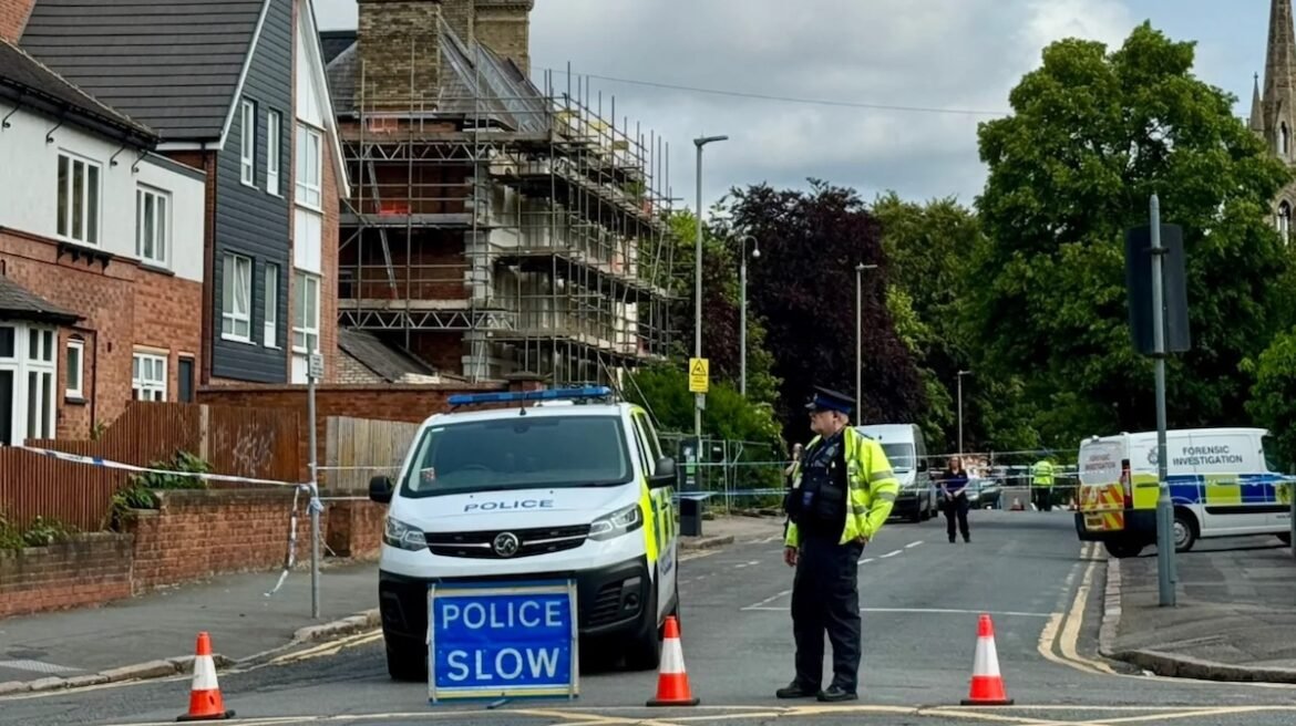 Λέστερ: Σοκαριστικό ατύχημα με αυτοκίνητο που παρέσυρε πεζούς – Τουλάχιστον 4 τραυματίες!