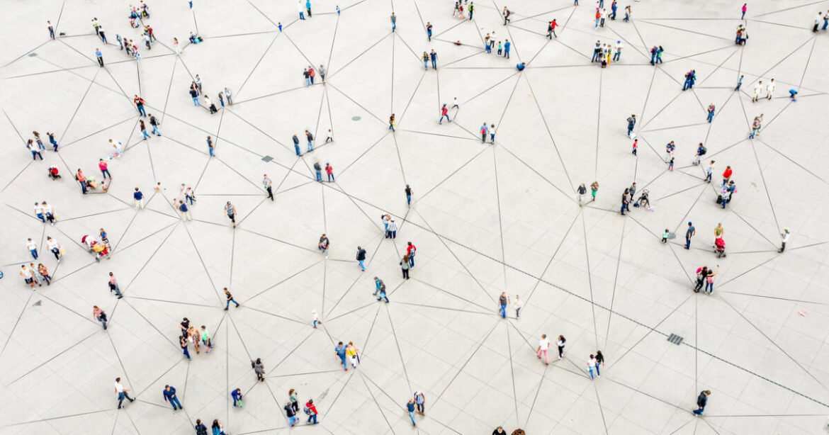 «Ελληνική Δύναμη στο Εξωτερικό: Πάνω από 1.000 Έλληνες συμμετέχουν στη δράση εξωστρέφειας του υπουργείου Εργασίας στη Στουτγκάρδη»