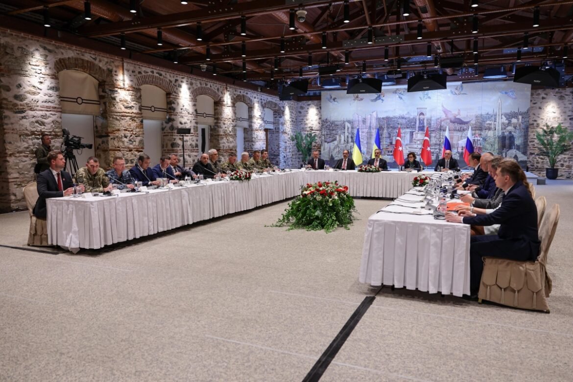 «Ουκρανία: Ο Υπουργός Άμυνας Ουμέροφ Αναλαμβάνει την Ηγεσία της Αντιπροσωπείας στην Κωνσταντινούπολη»