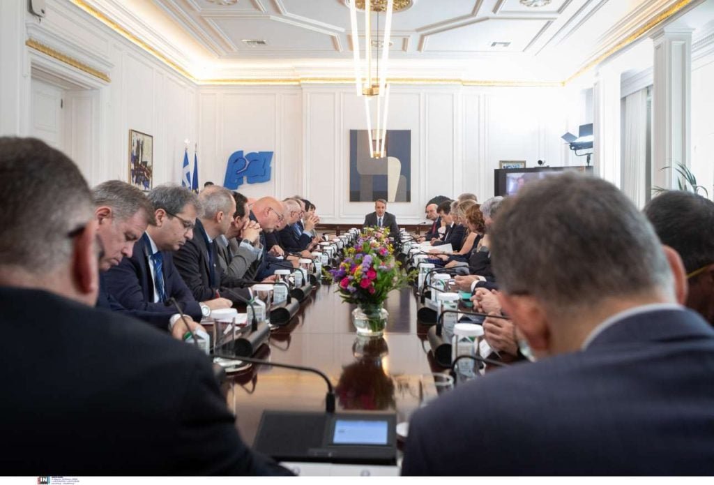 «Σφοδρή Αντεπίθεση κατά της Βίας στα ΑΕΙ: Κυρώσεις στους Πρυτάνεις και Διετής Αναστολή για Φοιτητές με Διώξεις»