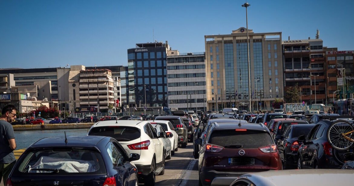 «Κυκλοφοριακό Χάος: Κηφισός και Κηφισίας σε Αδιέξοδο – Οδηγοί Σταματούν στην Αττική Οδό»