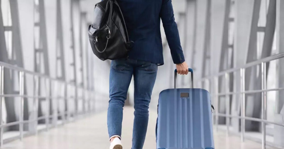 «Οι Αμερικανοί και η Καλοκαιρινή Διακοπή: Γιατί οι Φέτος Αργούν να Κλείσουν τις Διακοπές τους»