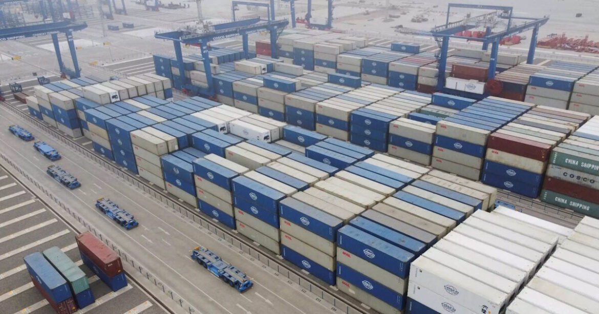 «Απρίλιος 2025: Πτώση στις εξαγωγές, αλλά θετικές προοπτικές για το τετράμηνο»