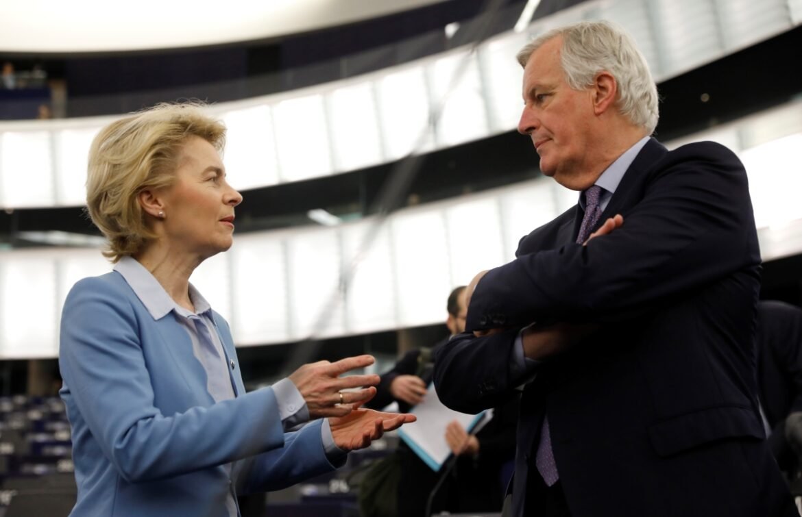 «Μισέλ Μπαρνιέ: Σφοδρή Κριτική στην Ούρσουλα φον ντερ Λάιεν – Αυταρχισμός και Νεποτισμός στην Καρδιά της ΕΕ»