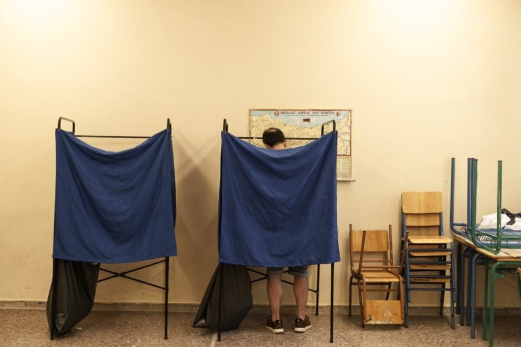 «ΝΔ Σαρωτική Πρωτοκαθεδρία: Η Ζωή Διατηρεί τη Δεύτερη Θέση σύμφωνα με τις Δημοσκοπήσεις GPO και Alco»