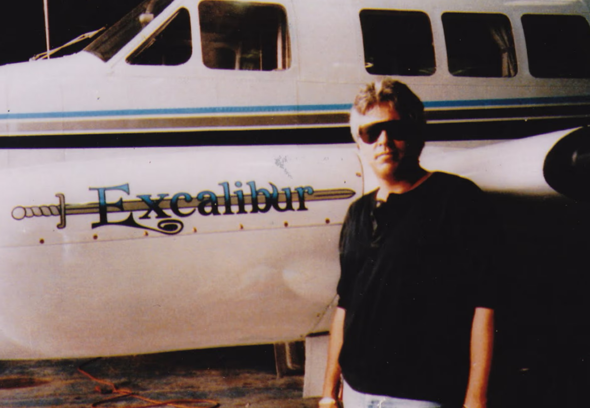 «Αποκαλύψεις από τον πιλότο του Εσκομπάρ: Ο «βασιλιάς των αιθέρων» του καρτέλ και τα 20 εκατ. ευρώ μηνιαίως»