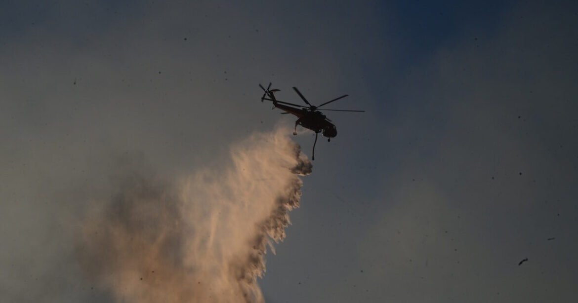 «Φωτιά στα Βίλια: Σοβαρές επιπτώσεις με διακοπή κυκλοφορίας στην οδό Κιθαιρώνος»