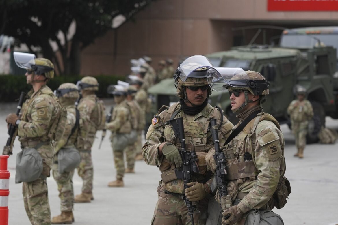 Η «μάχη» του LA: Χάος, συγκρούσεις και η επέλαση της Εθνοφρουράς (βίντεο, εικόνες)