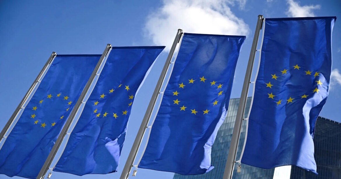 Η Κομισιόν ψάχνει αμερικανικές εισαγωγές για να «γεμίσει» το στόχο των αντιποίνων 95 δισ. ευρώ στους δασμούς Τραμπ