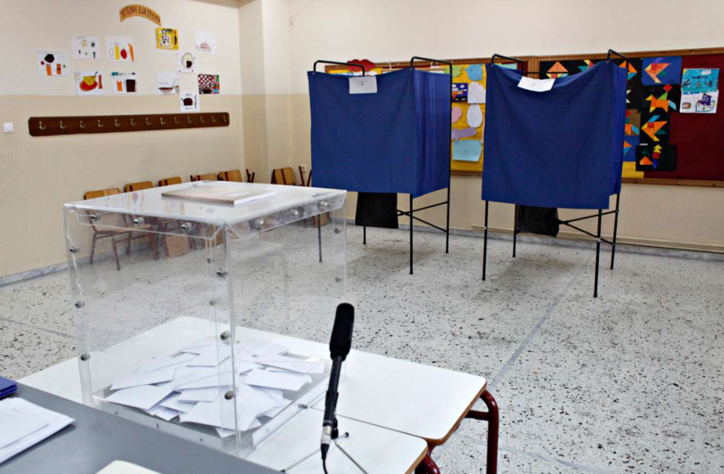 Δημοσκόπηση Interview: Double score της ΝΔ έναντι του δεύτερου ΠΑΣΟΚ