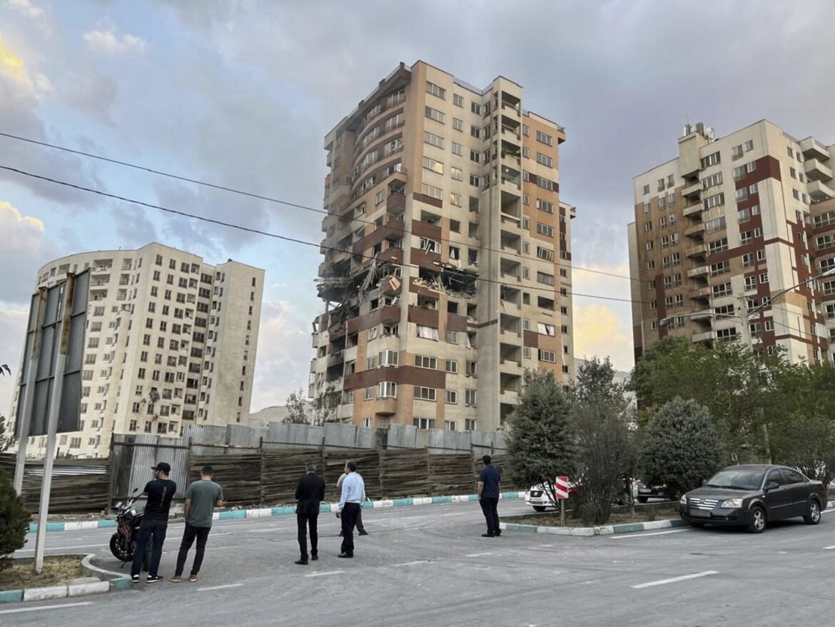 Ισραήλ – Ιράν: Οι αεροπορικές εταιρίες που έχουν ακυρώσει τις πτήσεις τους και οι εκτροπές από Τουρκία και Αίγυπτο