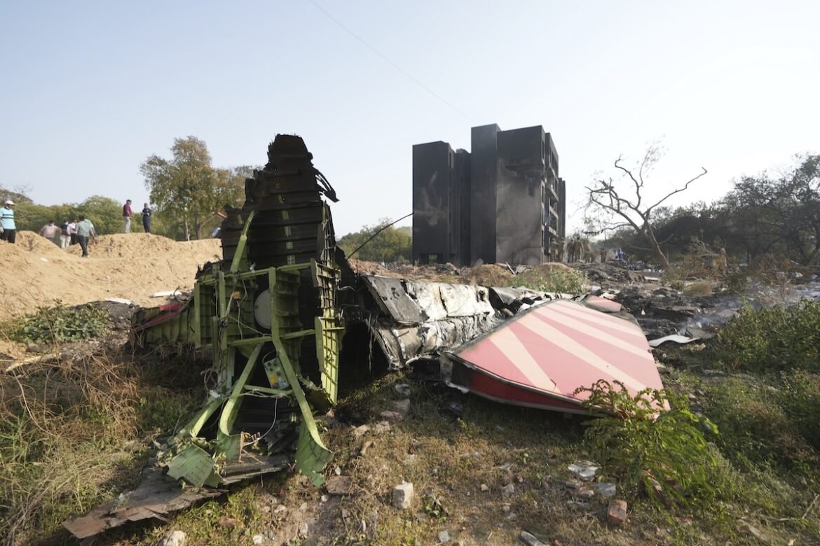 Ινδία: Το κάθισμα του κυβερνήτη προκάλεσε τη συντριβή του αεροσκάφους